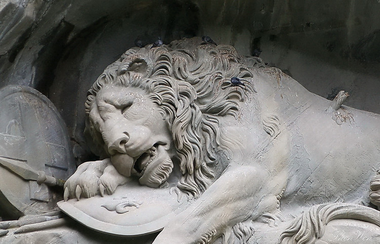 世界上最傷感、最感人的石雕—盧森之獅【原創(chuàng)】 - 晚霞映天 - 晚霞映天的博客